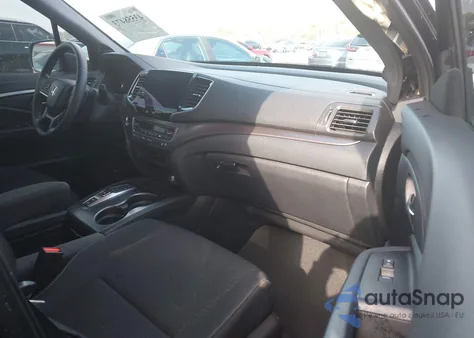 2021 Honda Passport 2Wd Sport z USA, uszkodzony, nr VIN 5FNYF7H22MB008205